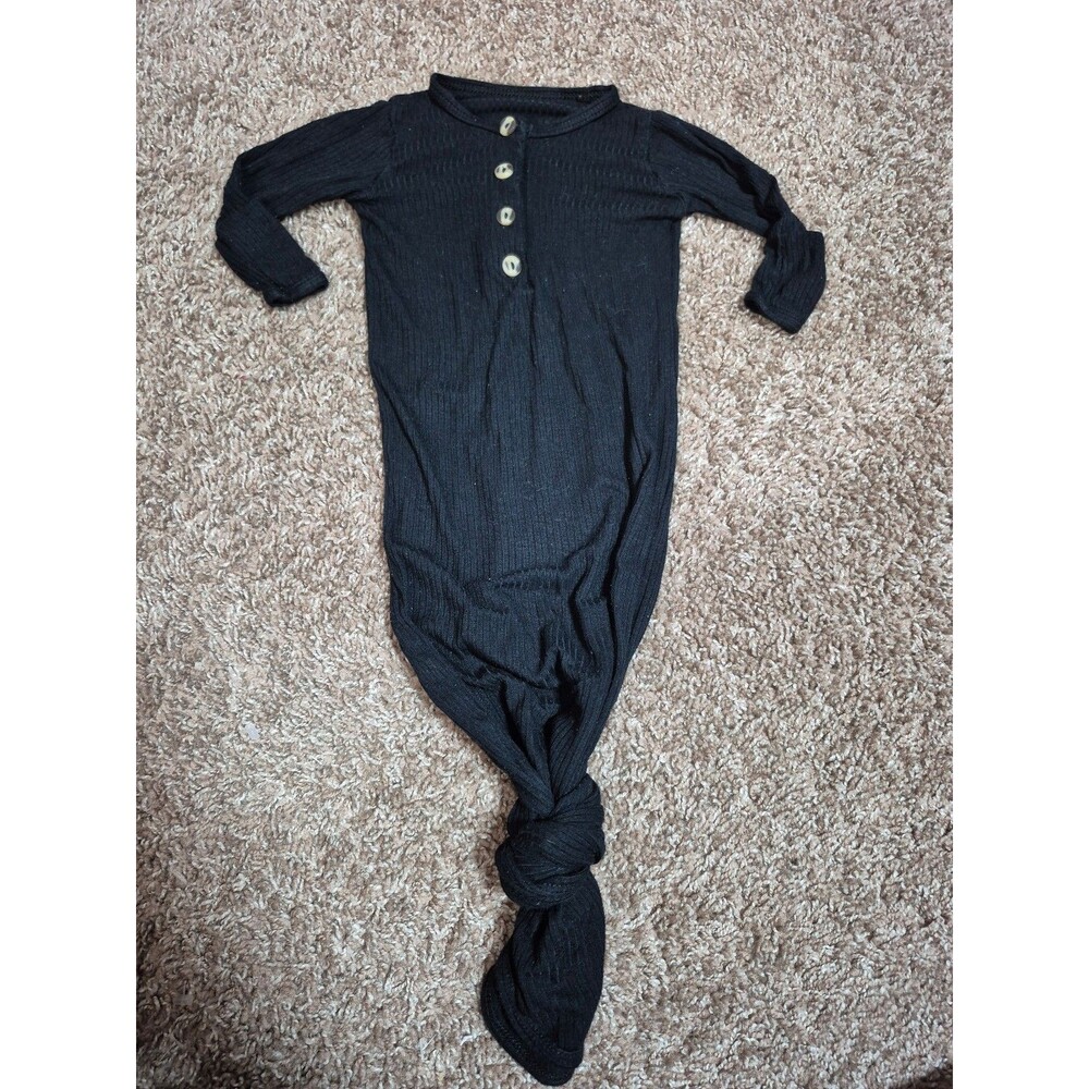 Lou lou & company ribbed knit gown size 3-6 months